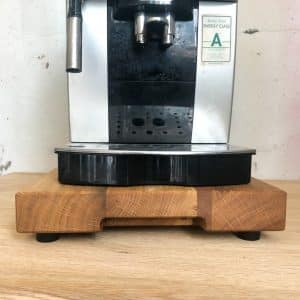 Gleitbrett aus Holz für Kaffeemaschine