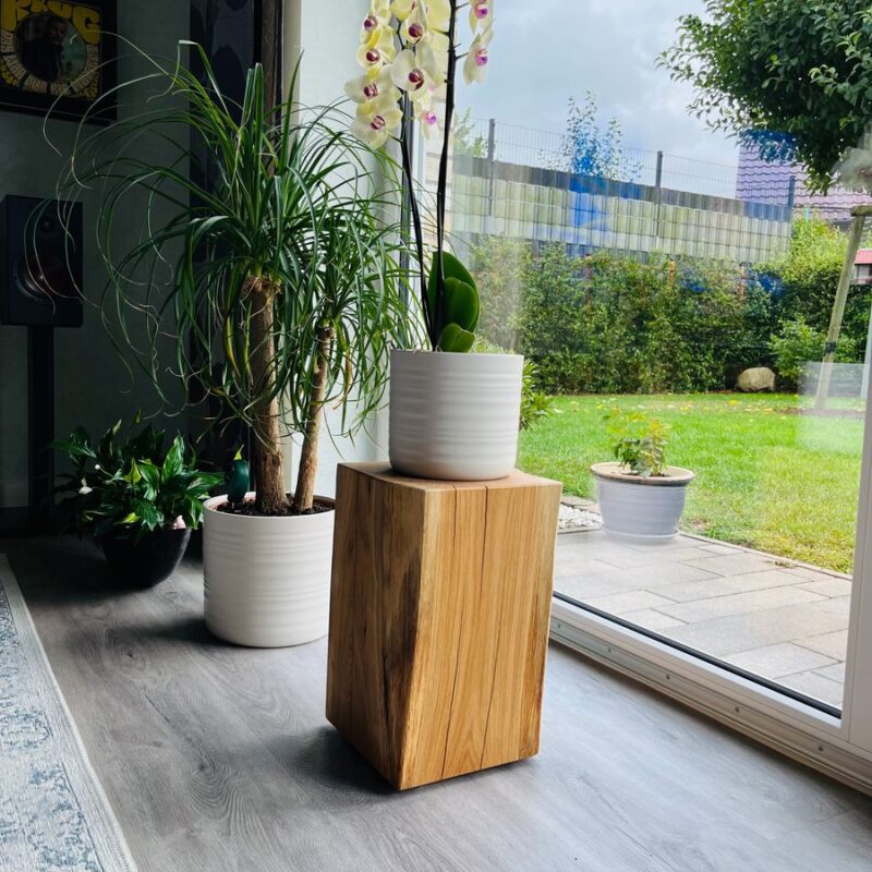 Der Holzklotz – ein vielseitiges Möbelstück 2 Holzblock-Aus-Eichenholz-Als-Dekoartikel