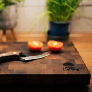 Stirnholz_Schneidebrett_Nussbaum_Kundenfoto_2