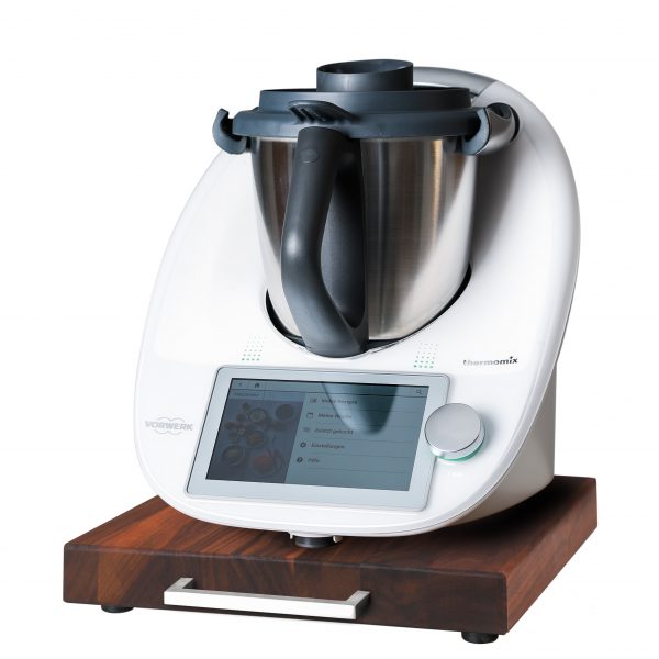 Rollbrett Thermomix_Walnuss_Dick_Edelstahl_Eckig_Mit-Maschine