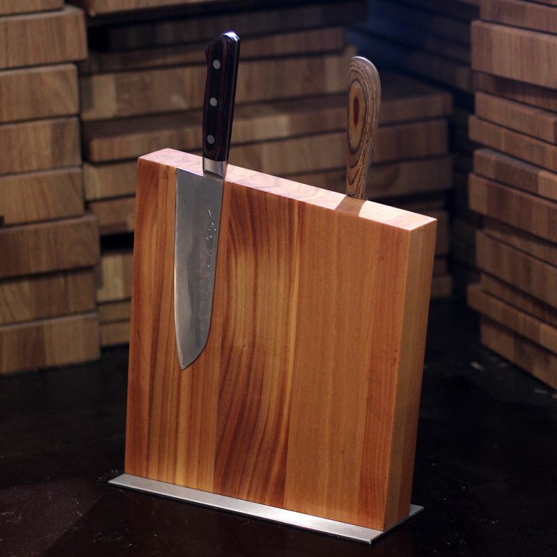 Magnetischer Design-Messerblock aus Kirschbaum