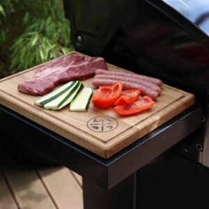 Bbq Grillbrett Aus Eichenholz Mit Gravur Und Saftrille