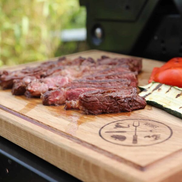 Bbq Grillbrett Aus Eichenholz Mit Gravur Und Saftrille