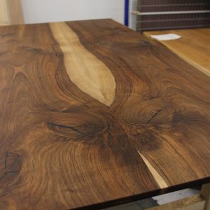 Butterfly-Esstisch Tischplatte europäischer Nussbaum