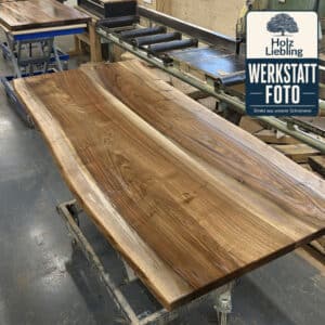 Esstisch_Massivholz_Euro_Nuss_Werkstattfoto