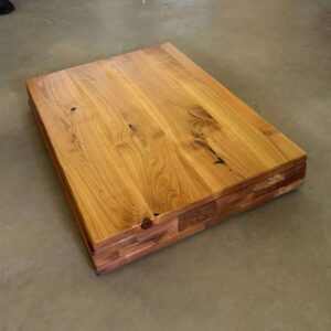 Kochfeldabdeckung aus Birnbaum; 70 x 53 x 2,5 cm