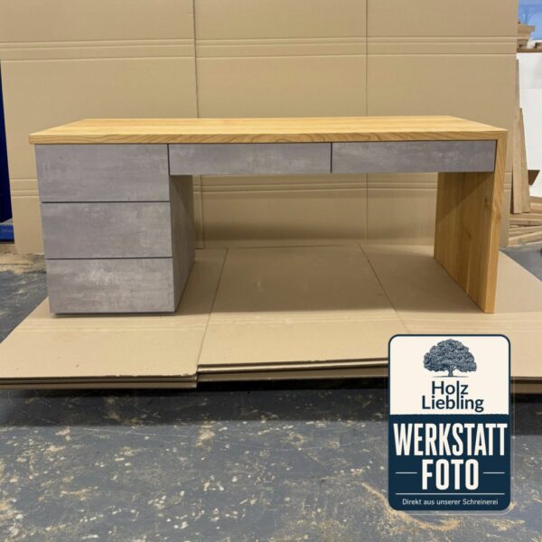 Design_Schreibtisch_Mit_Schubladen_Kirsche_Werkstattfoto.001