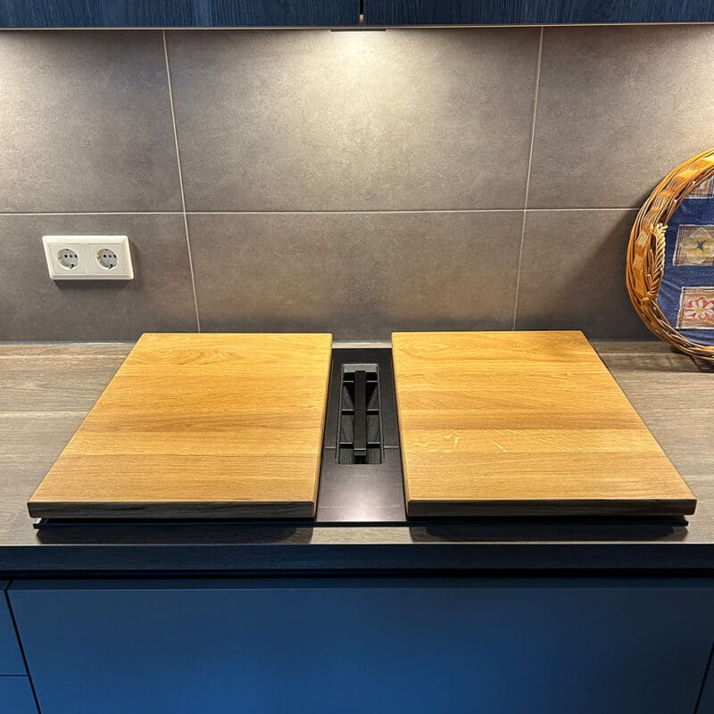 Kundenfoto-zweiteilige-Kochfeldabdeckung-BORA