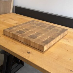 Unikat: Eiche Stirnholz Schneidebrett Sondermaß 50 x 50 x 5 cm (23)